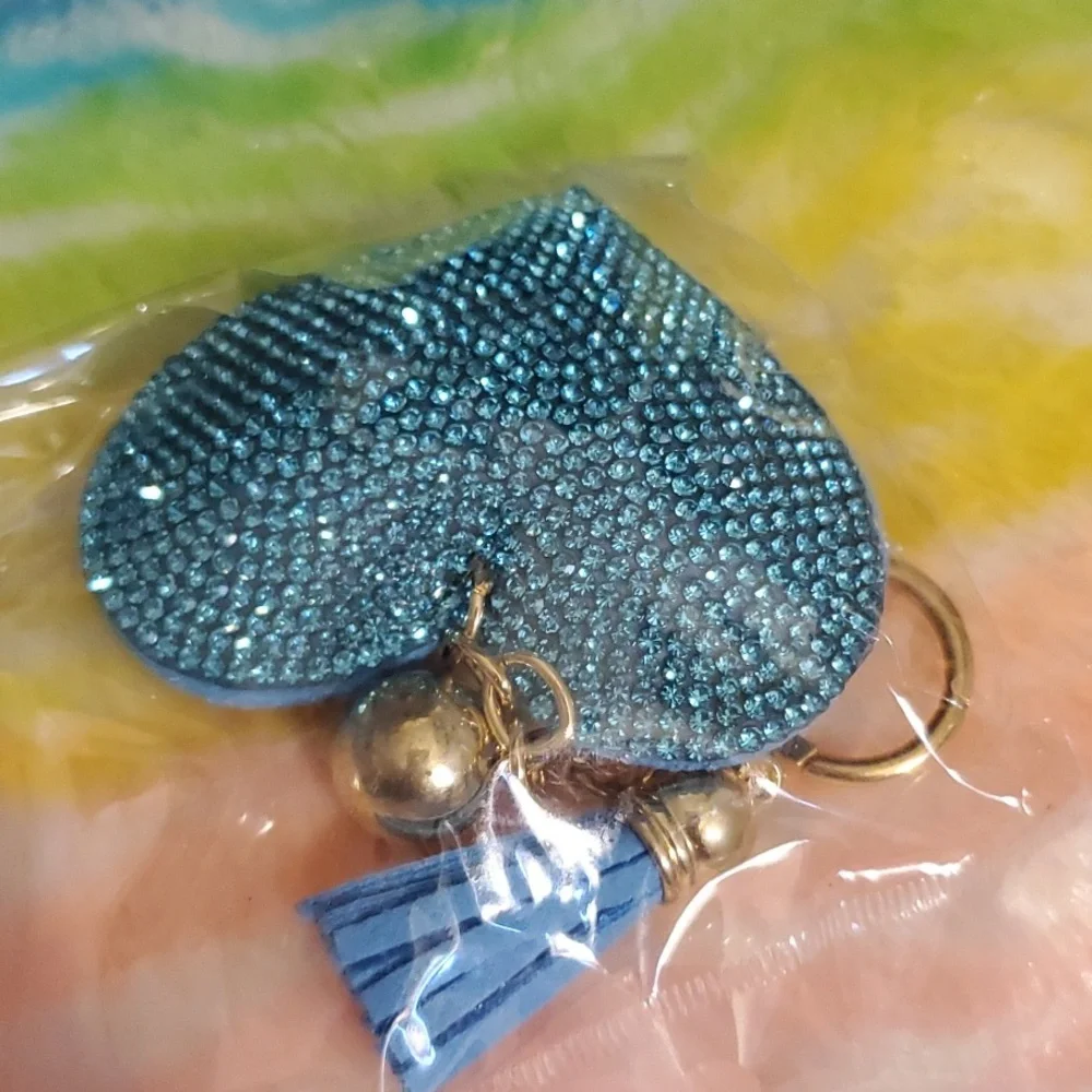 Blue Rhinestone Heart Keychain - Picture 3 of 3